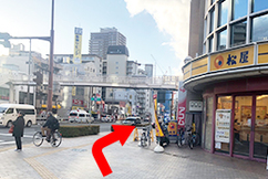 5国道2号線の信号の手前、松屋さんを右に曲がって下さい