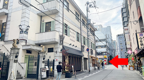 タイムズ阪急三宮駅前第2入口