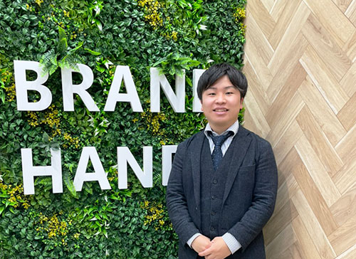 ブランド買取専門店ブランドハンズ北梅田店の鑑定士原田