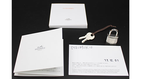 ブランドハンズではカデナなどの付属品がないピコタンも買取可能