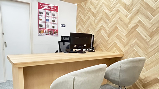ブランド品買取専門店ブランドハンズ枚方ビオルネ店査定ブース