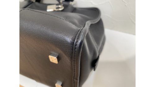 ロエベのアマソナハンドバッグ角