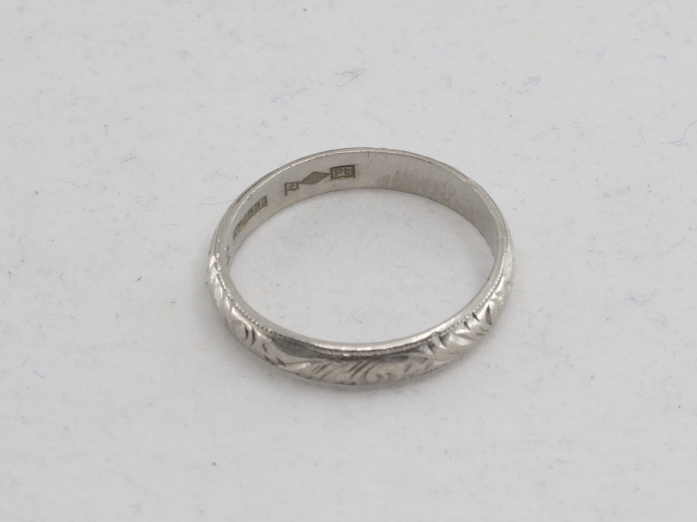 PT900(プラチナ)婚約指輪刻印2