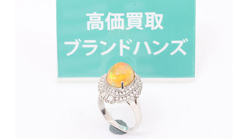 Pt900(プラチナ900)のオパールダイヤリング全体