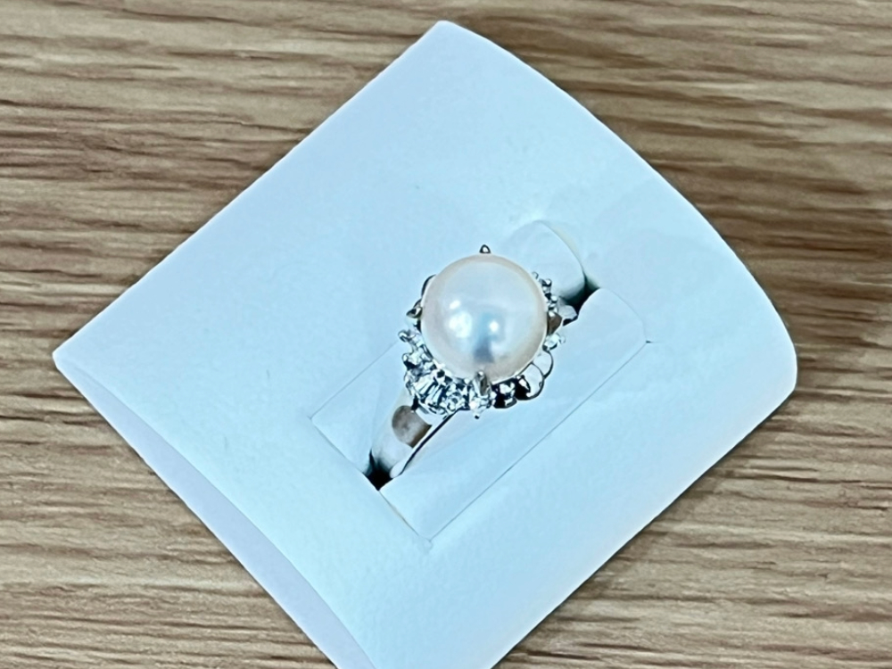 Pt900パールダイヤリング 左斜め