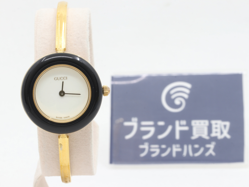 グッチチェンジベゼル腕時計正面