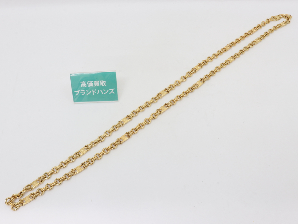 セリーヌのマカダムチェーンネックレス全体