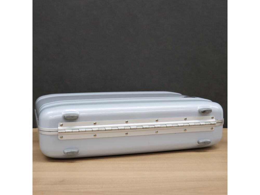 ゼロハリバートンアタッシュケース底面