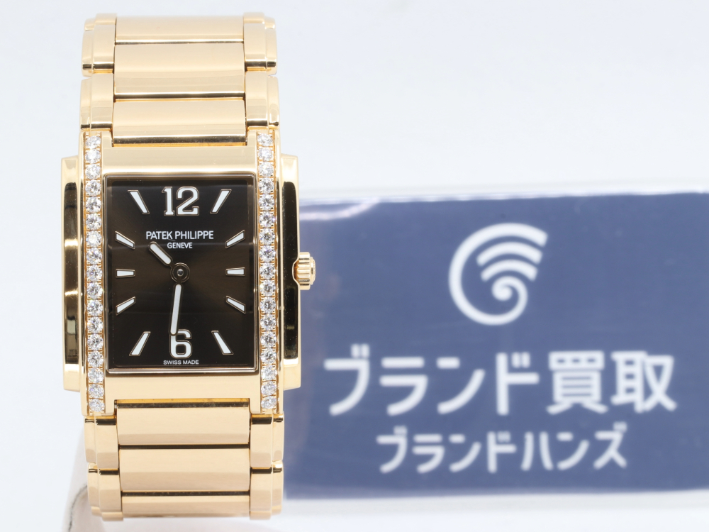 パテックフィリップトゥエンティフォー正面