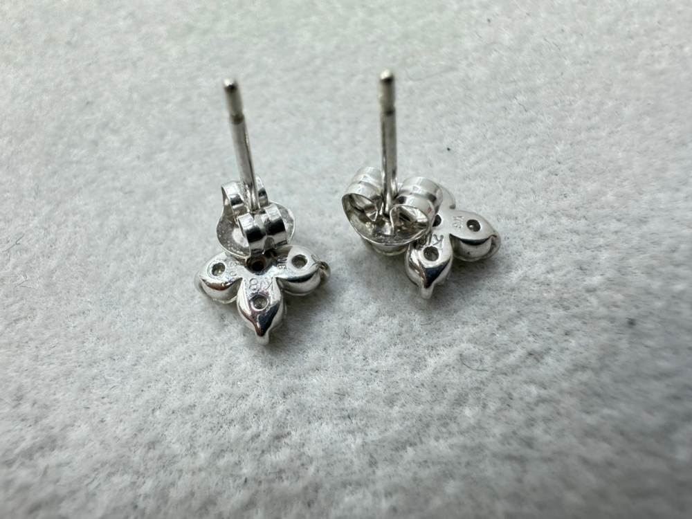 ポンテヴェキオK18WGダイヤピアス刻印