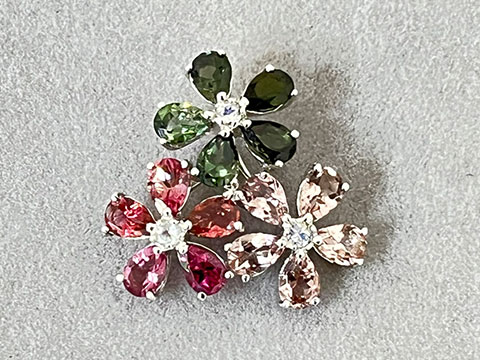 金K18WG色石ペンダントトップ