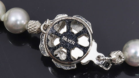 SILVERだけの刻印のパールネックレス