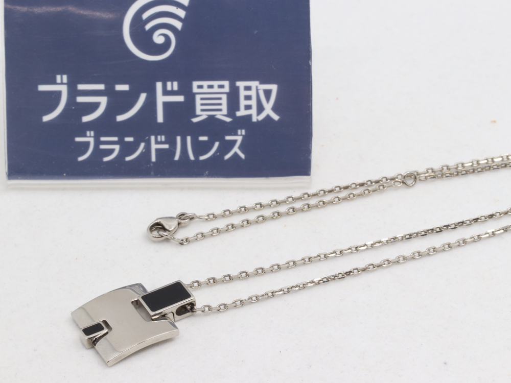エルメスのアイリーンネックレス全体