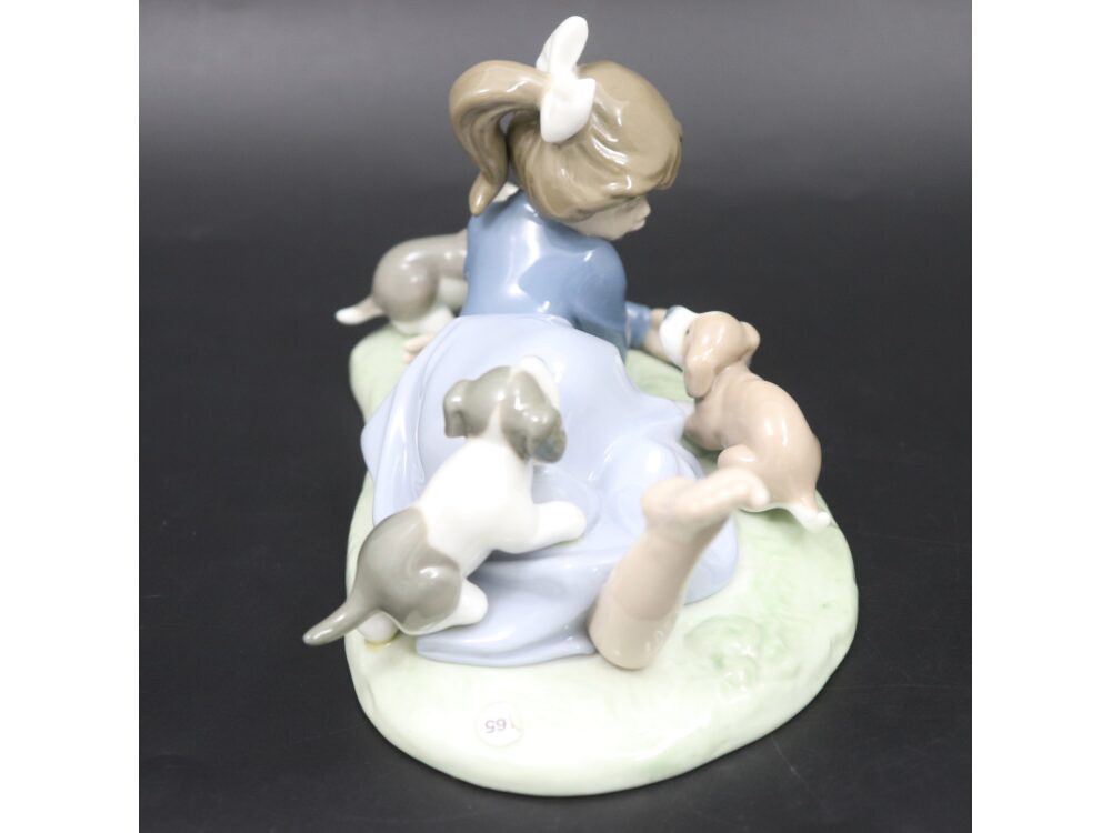 リヤドロフィギュリンみんなで遊びましょう全体