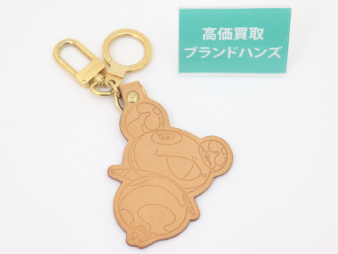 ルイヴィトンの村上隆コラボのポルトクレパンダキーホルダー