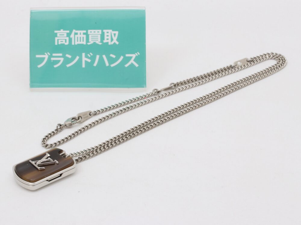 ルイヴィトンコリエLVシェイズシルバーネックレス全体